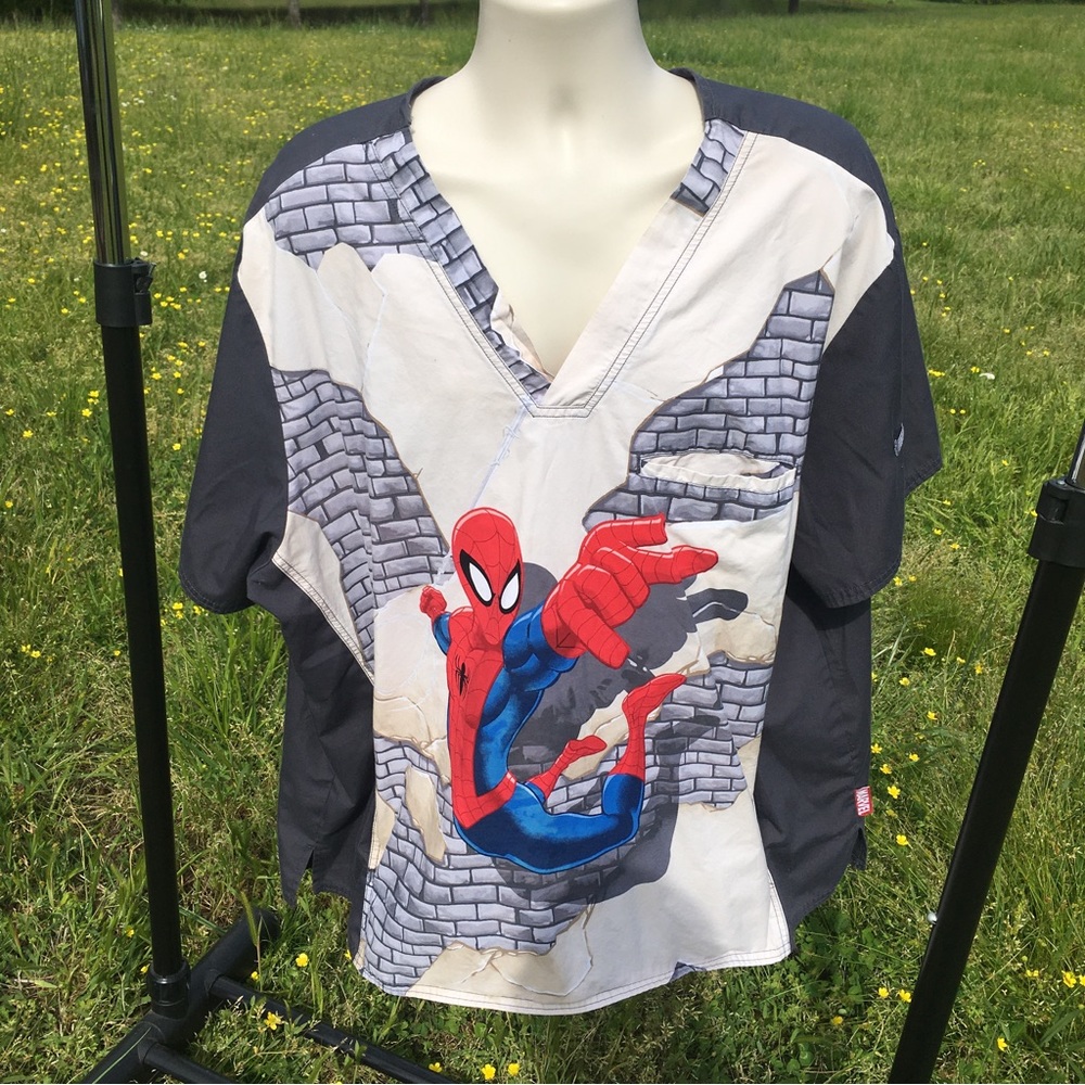 Marvel Ultimate Spider-Man  Mens Scrub Pullover Shirt Medical Nursing CNA Sz 3XL